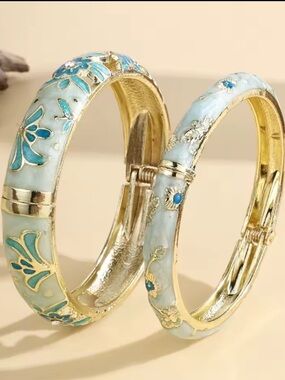 Blue Floral Enamel Bangle Bracelet Set